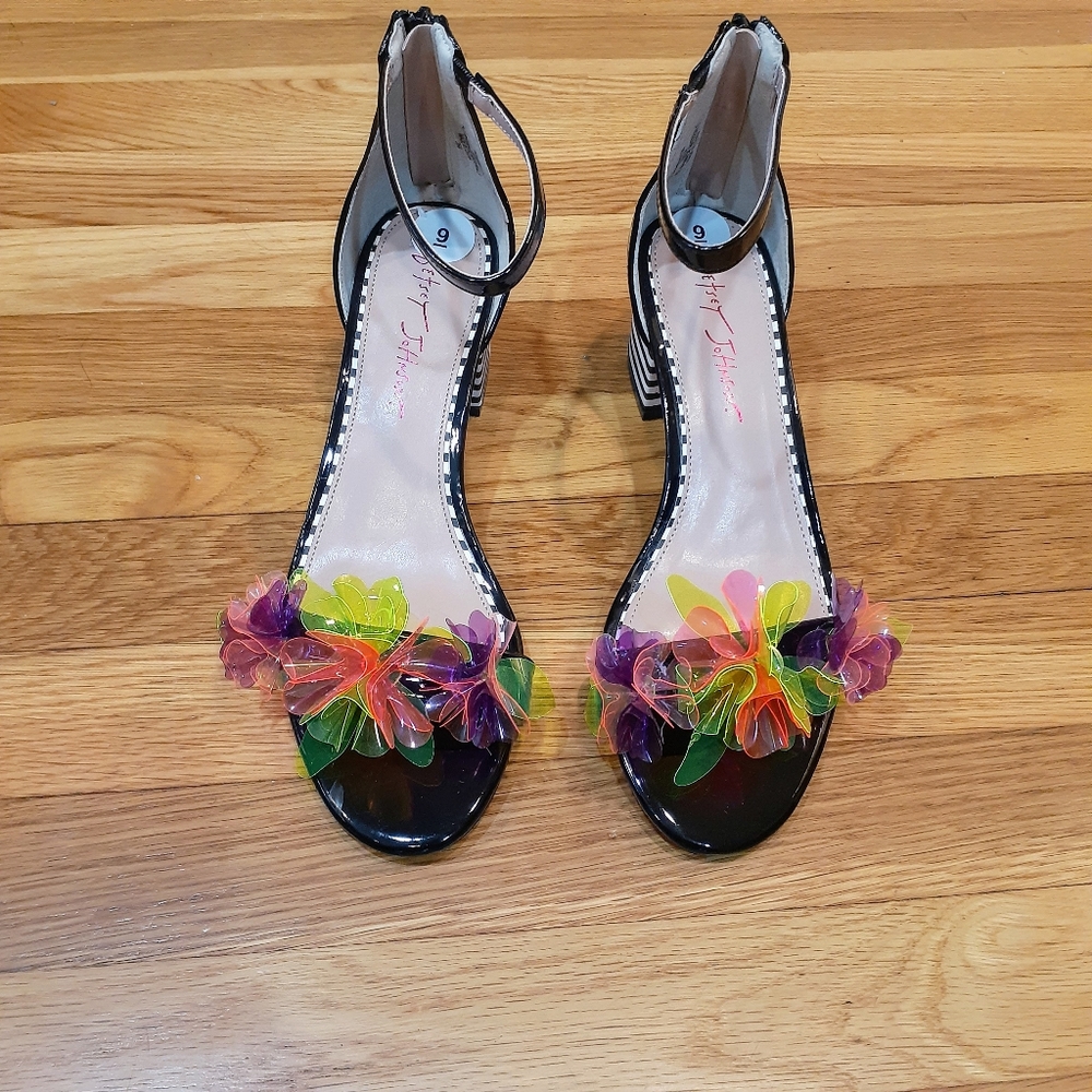 Betsey Johnson Iria Floral Striped Multicolor Size 9 Ankle Strap 2.2" Heel